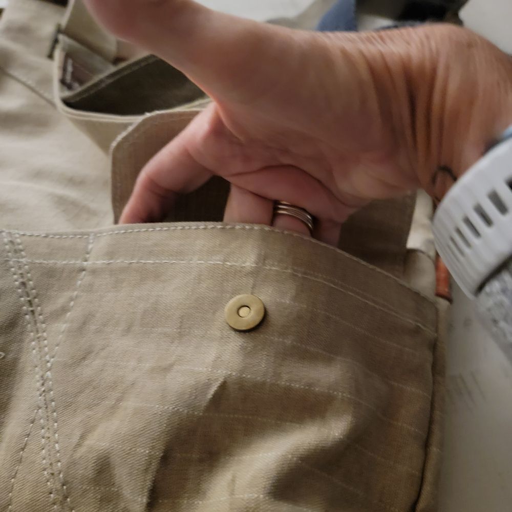 Duluth Trading Co Beige Crossbody Bag - Picture 6 of 9